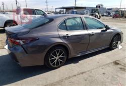 تۆیۆتا کامری